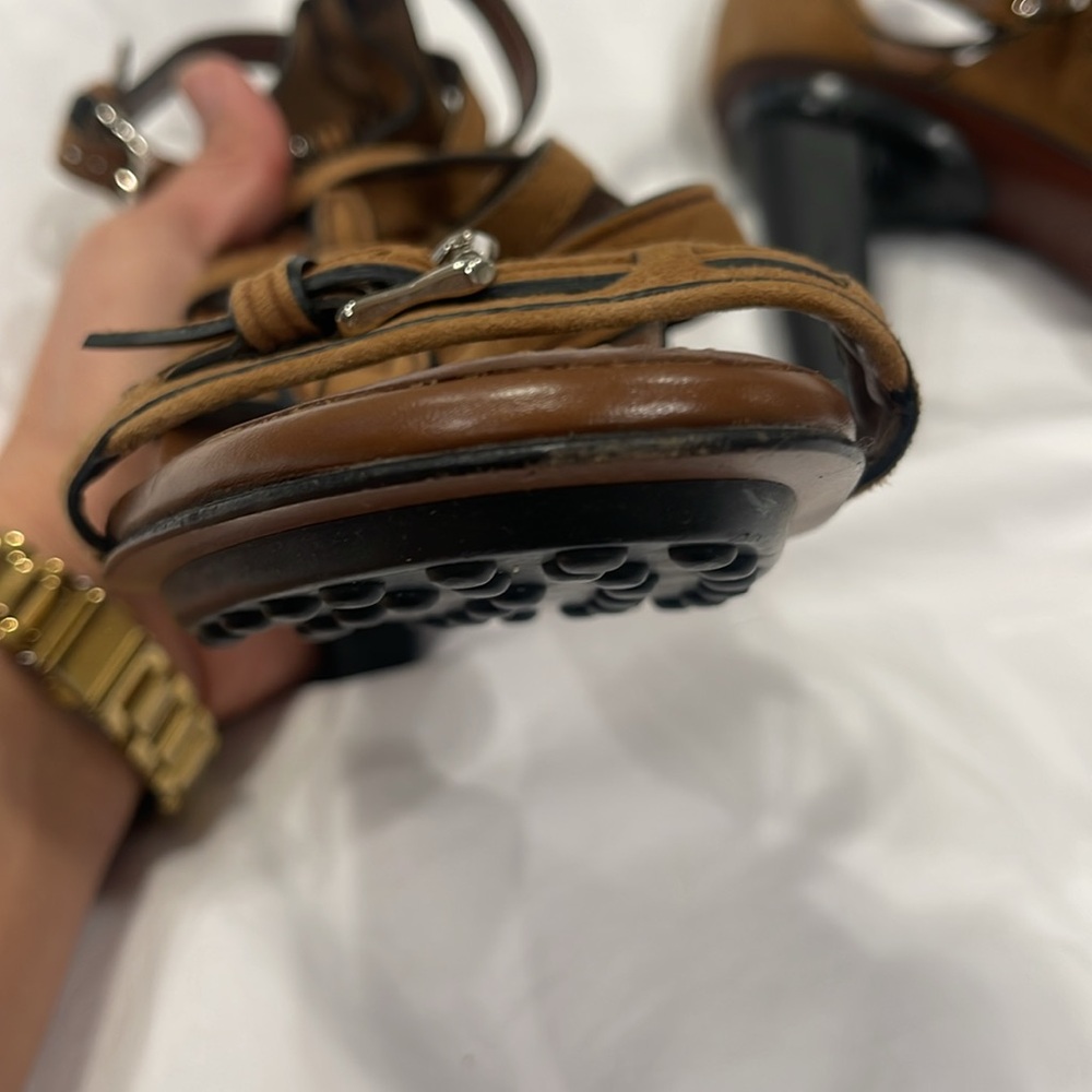 Tod’s Leather Ankle Strap Sandals - Picture 6 of 7